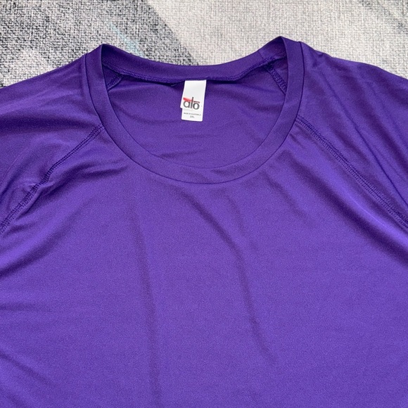 Alo Yoga Men's Size XXL Purple Idol Performance Polyester T Shirt - Picture 5 of 9